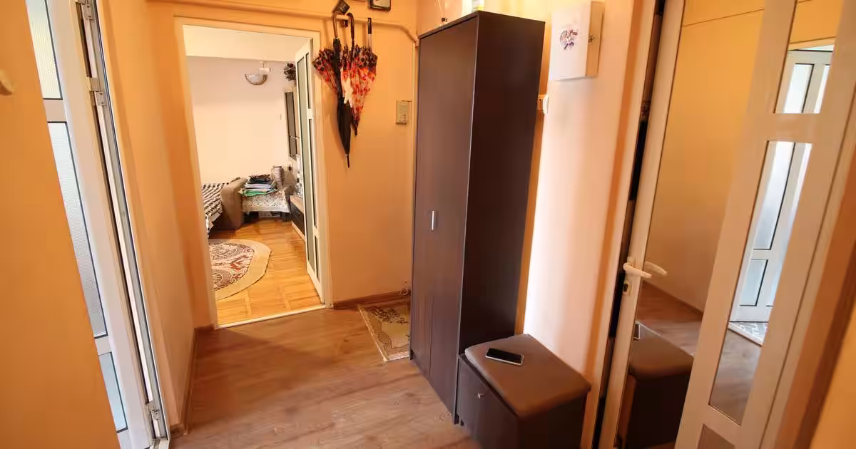 De vânzare – Apartament 3 camere, decomandat, Siderurgiștilor