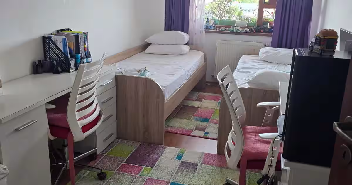 Ap spatios Ps-uri VEGA Ultimul Leu etaj superior priveliste deosebita