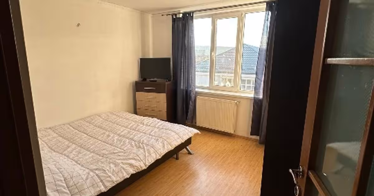 Apartament decomandat cu 2 camere în zona Est, Hunedoara