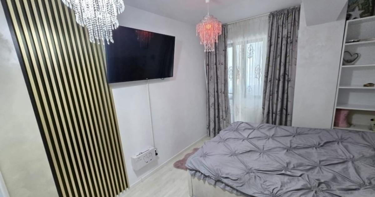 Apartament 2 camere mobilat - loc de parcare - geam la baie