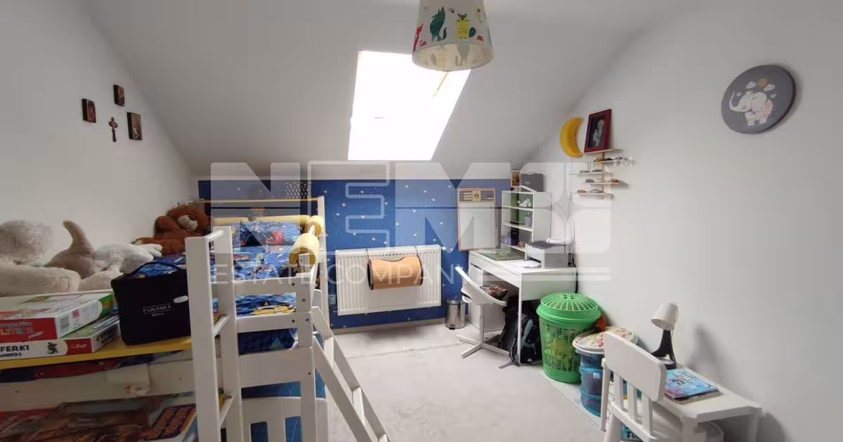 Apartament decomandat cu 3 camere în Ipotești