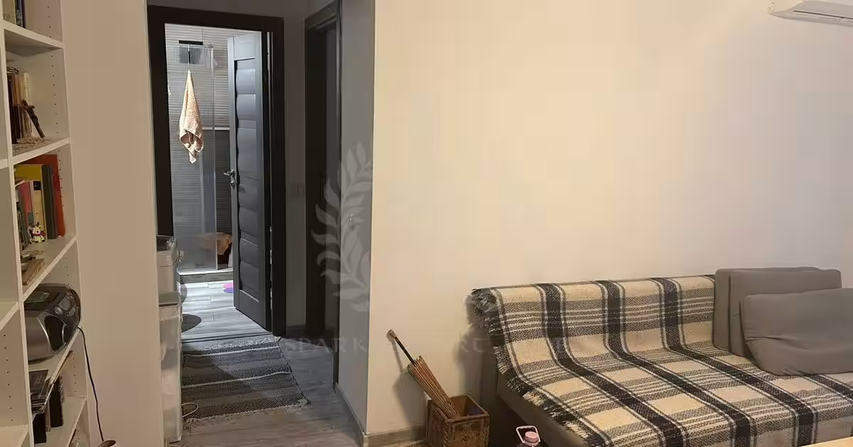 Apartament semidecomandat cu 3 camere în zona Cina, Ploiești