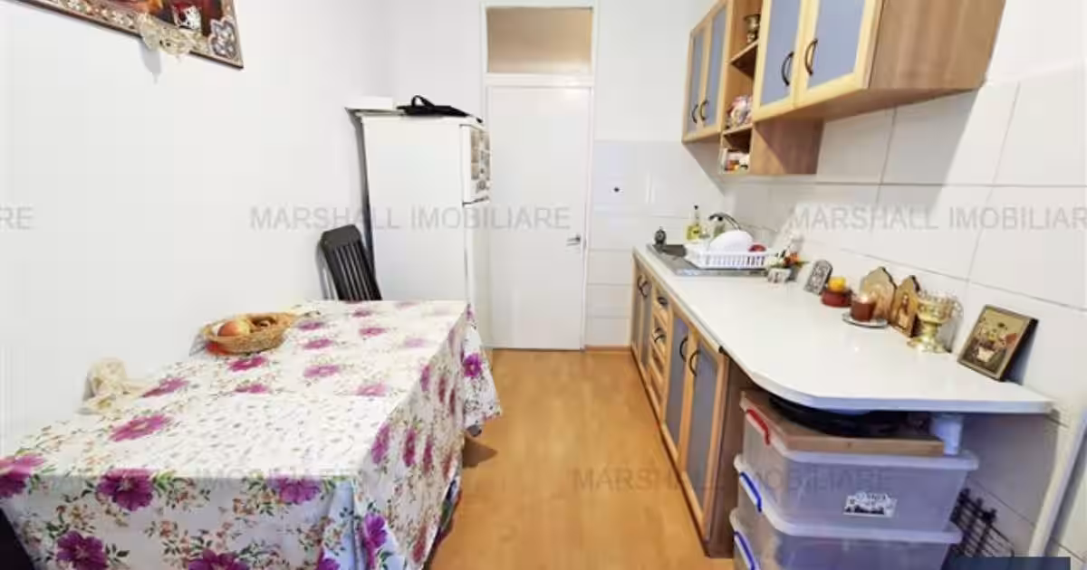 Apartament decomandat cu 2 camere în zona Democrației, Ploiești