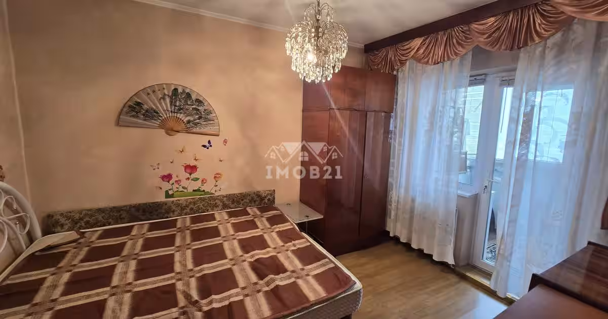 Vanzare apartament 4 camere, cu vedere panoramica, in zona Eroilor Ploiesti