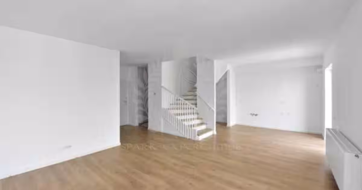 Apartament semidecomandat cu 4 camere în zona Lupeni, Ploiești