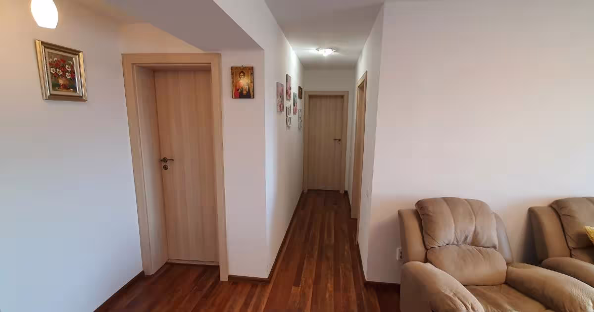 Apartament semidecomandat cu 4 camere în zona Piața Cluj, Sibiu