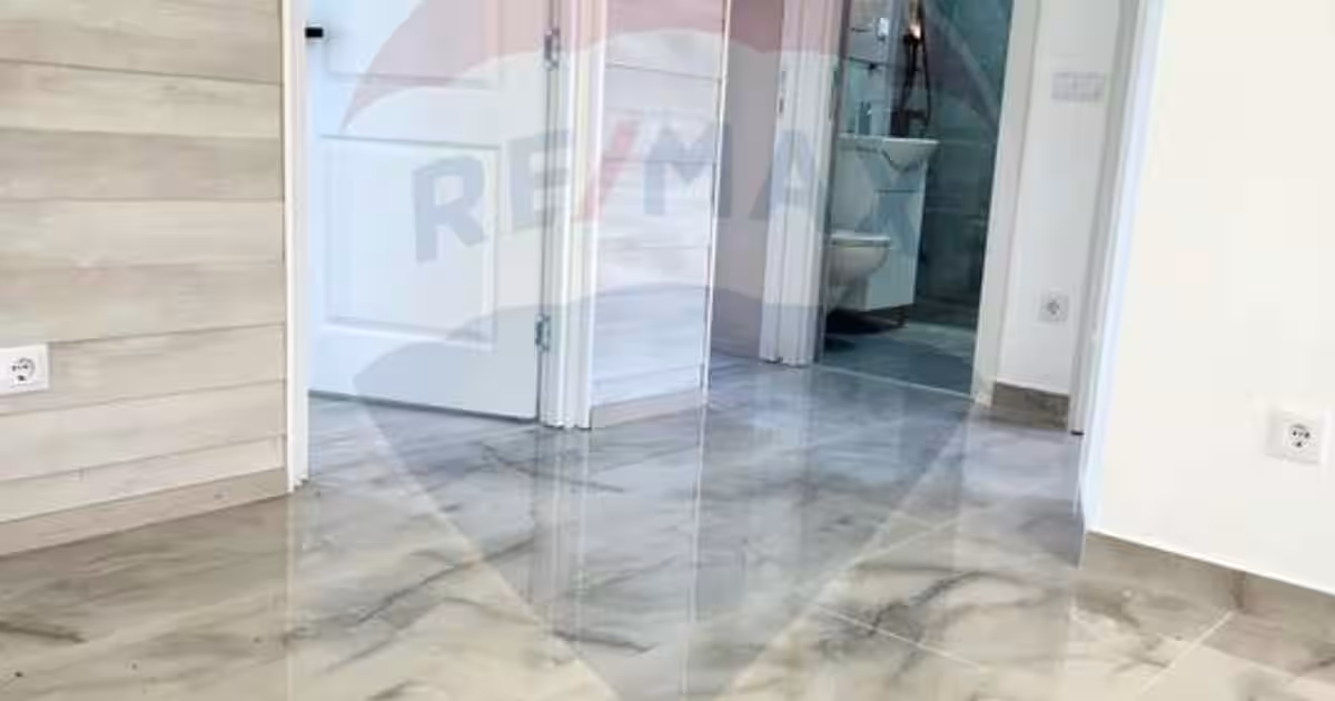 Apartament cu 4 camere de vânzare,  str. 1 Decembrie 1918
