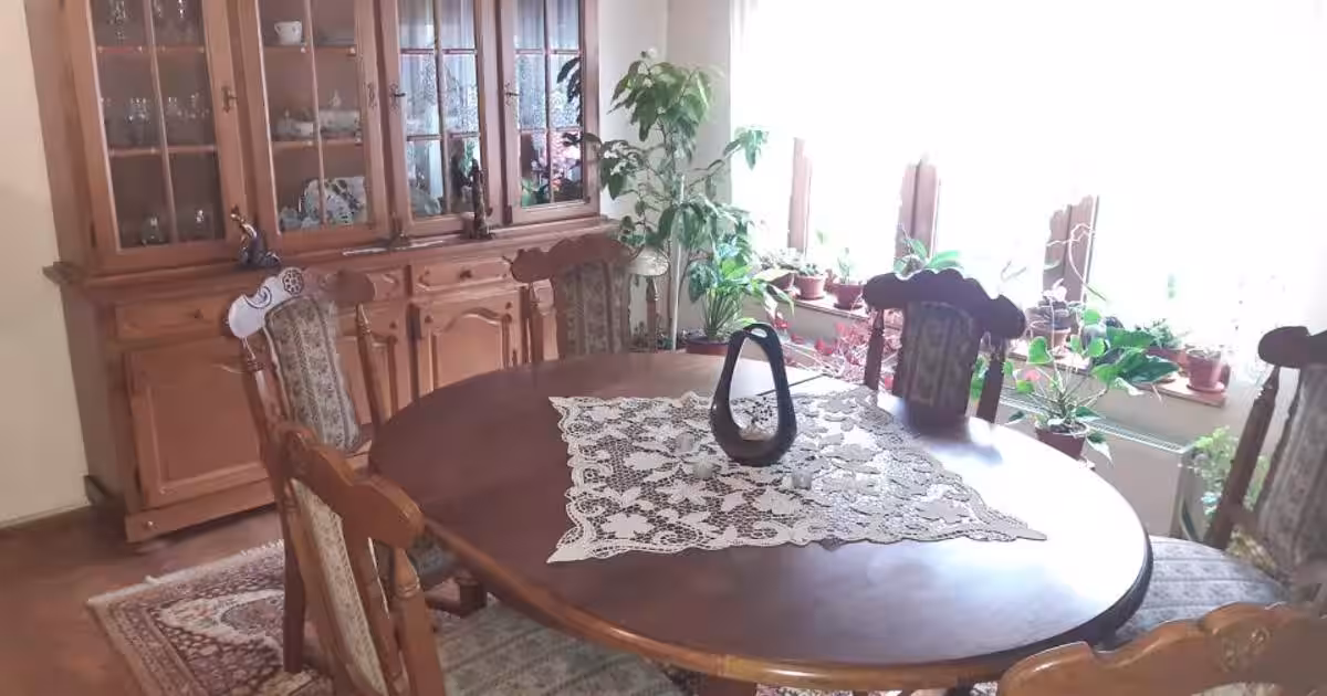 Apartament decomandat cu 3 camere în Sinaia