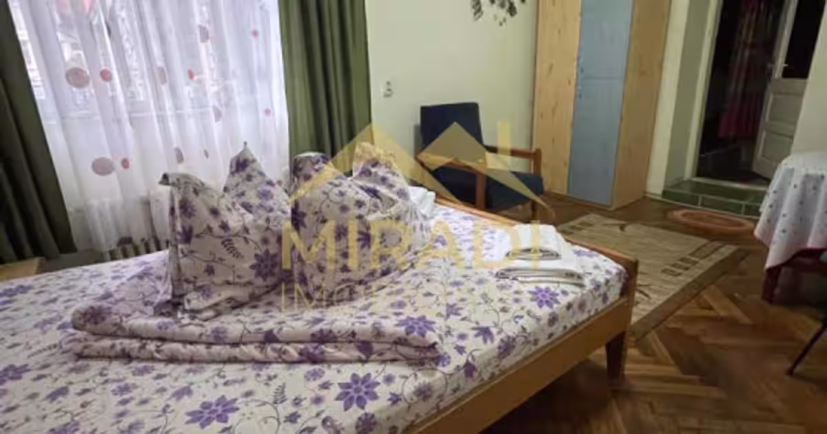 Apartament cu 5 camere în zona Central, Sinaia
