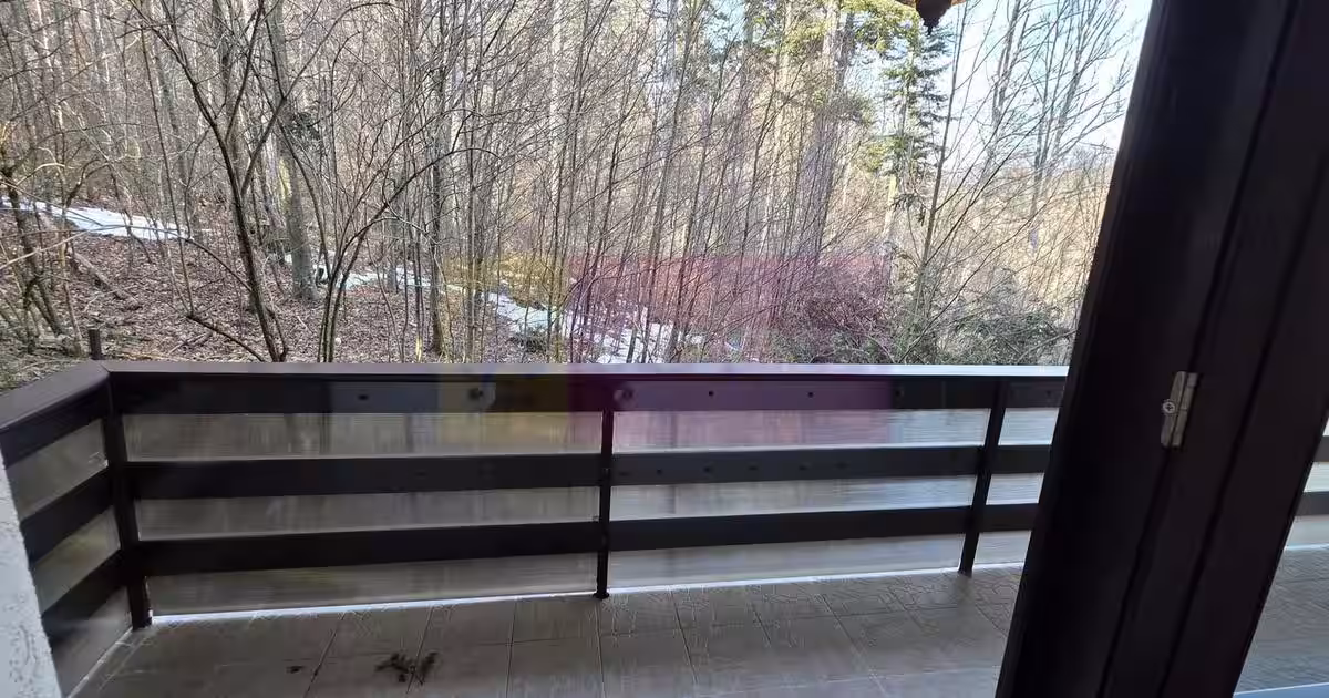 Apartament semidecomandat cu 2 camere în Sinaia