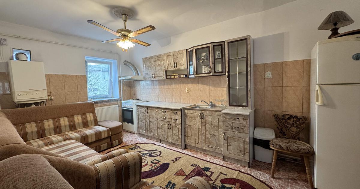 Apartament decomandat cu 2 camere în zona Central, Slatina