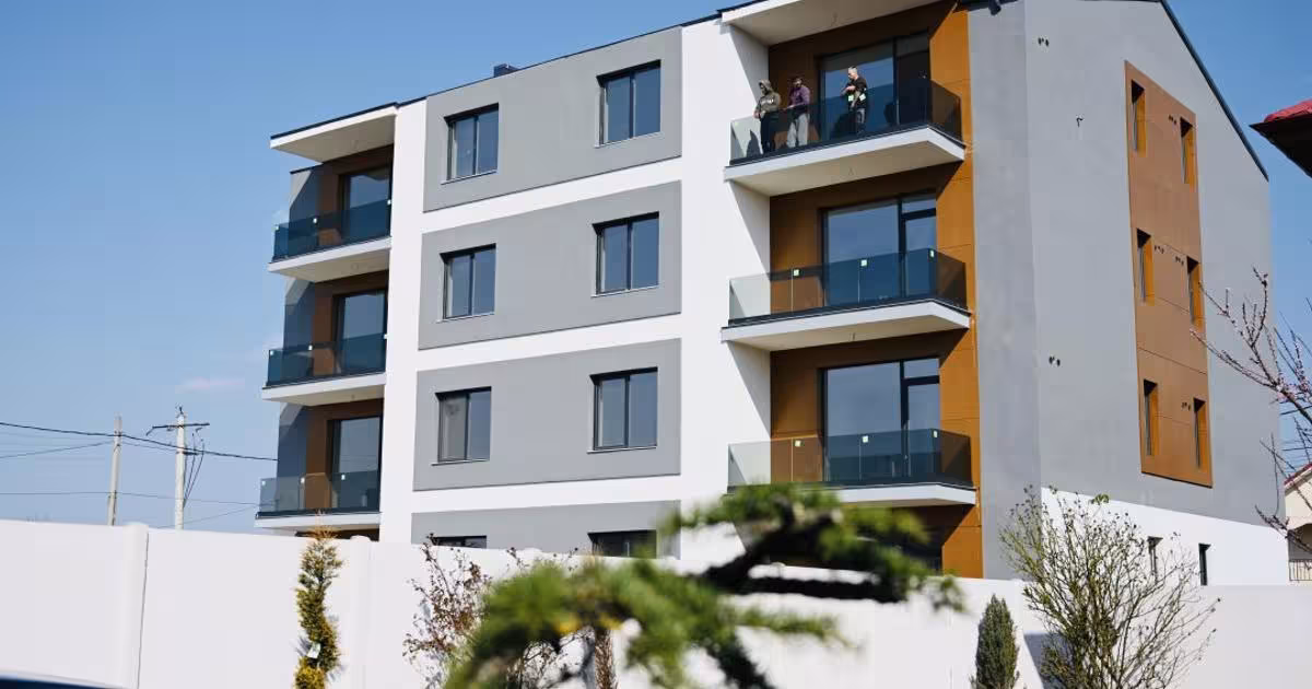 Apartament decomandat cu 3 camere în zona Central, Slatina