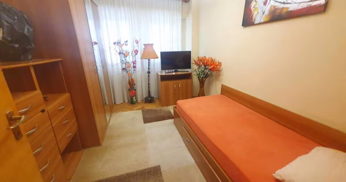 Apartament decomandat cu 3 camere în zona Ultracentral, Târgu Jiu