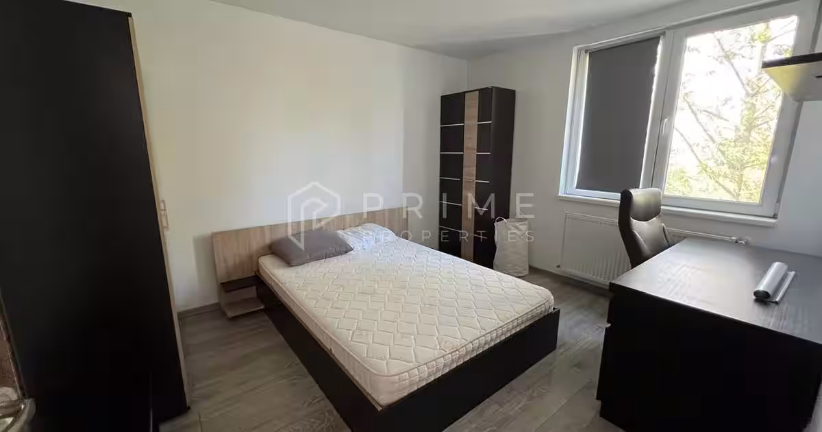 Apartament penthouse cu 4 camere de vânzare în Cornișa