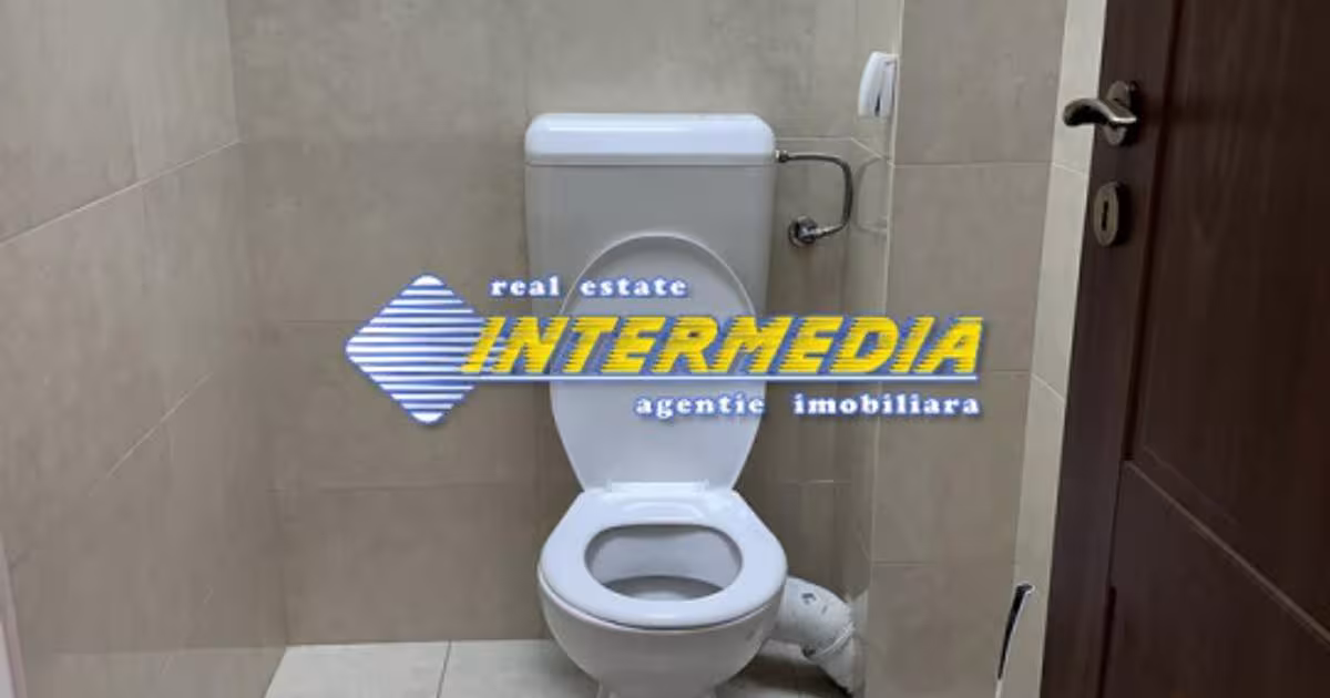 Birou decomandat în zona Central, Alba Iulia