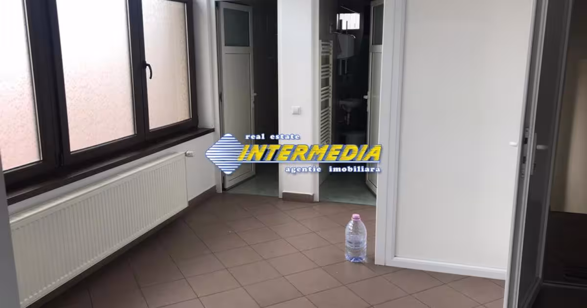 Birou decomandat în zona Central, Alba Iulia