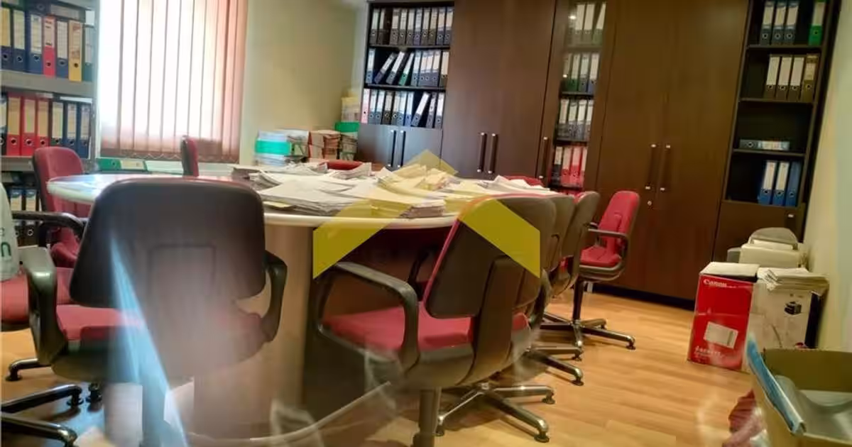 Birou 142 mp în zona 6 Vânători, Arad