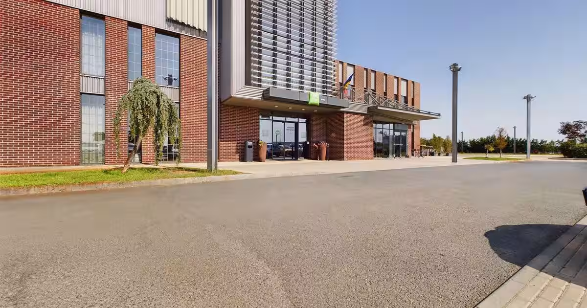 Birou 374 mp în zona Exterior Vest, Arad