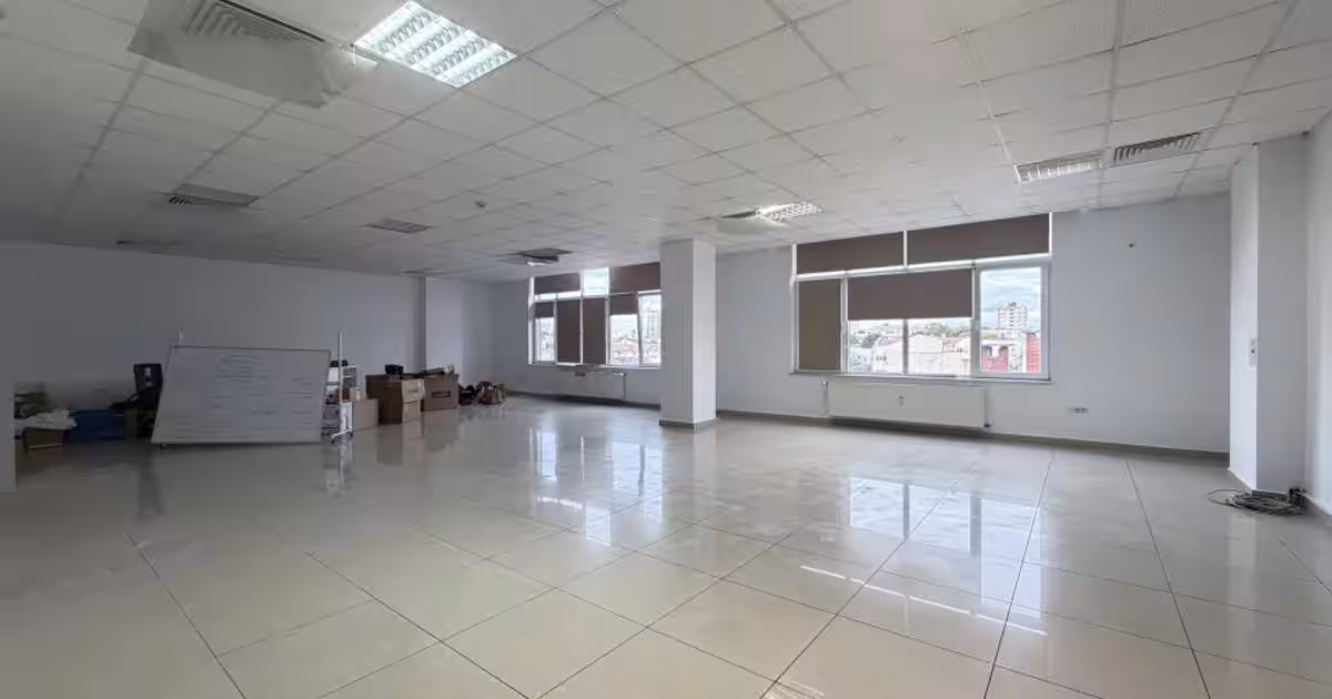 Birou 150 mp în zona Delfinariu, Constanța