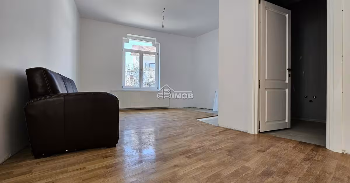 Birou 67 mp în zona Ultracentral, Târgoviște