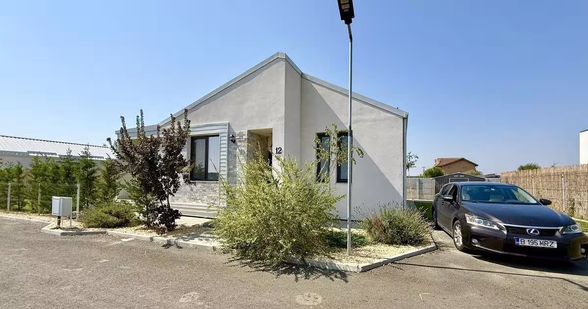 Casă 150 mp cu 4 camere în Corbeanca
