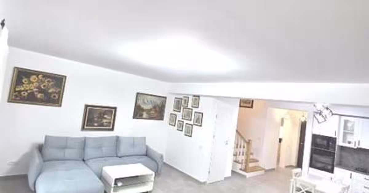 Casă cu 5 camere în Corbeanca