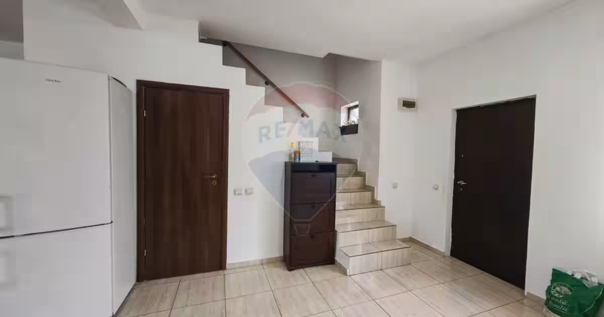 Casă cu 4 camere în Domnești