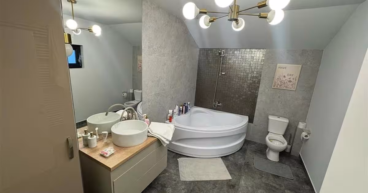 Casă cu 4 camere în zona Nord-Vest, Focșani