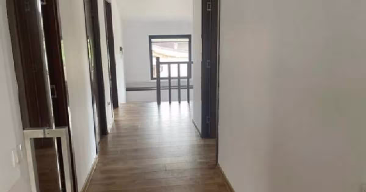 Casă 230 mp cu 6 camere în zona Central, Ploiești
