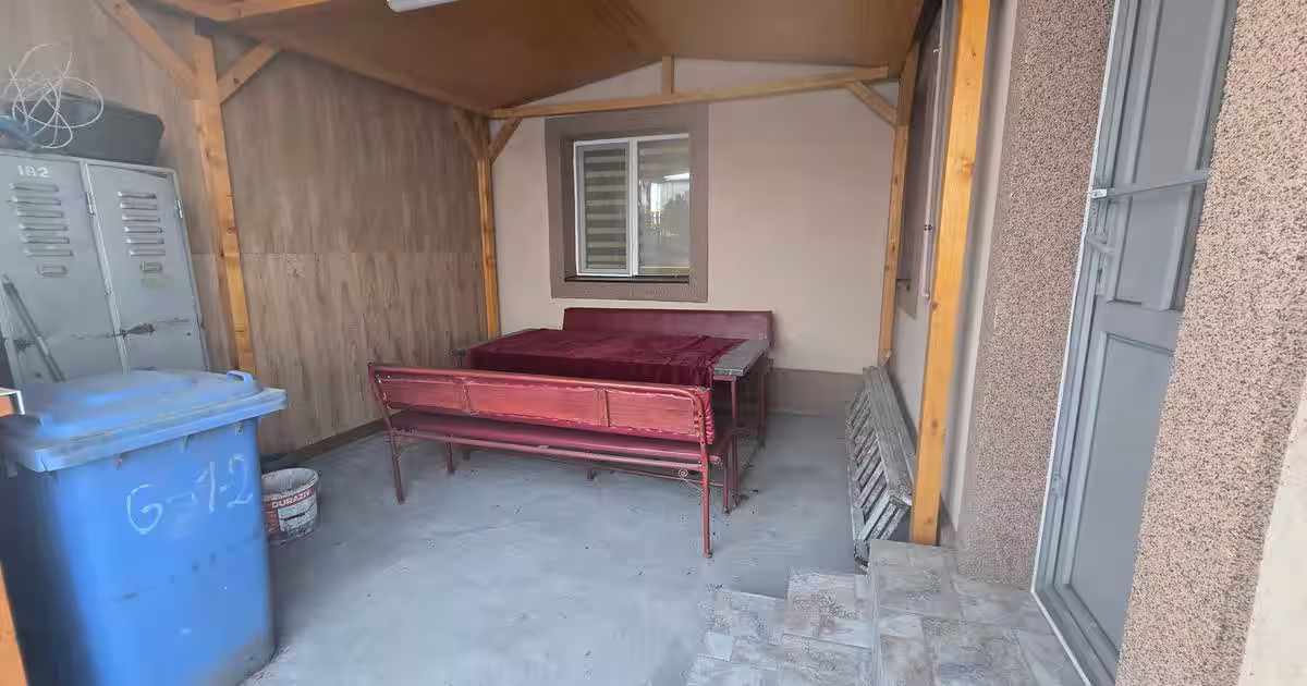 Casă cu 3 camere în zona Sud, Popești-Leordeni