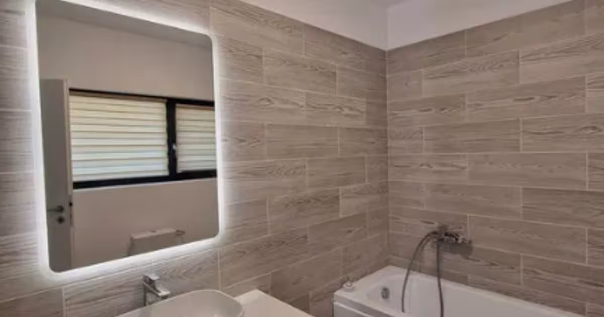 Casă cu 3 camere în Tunari