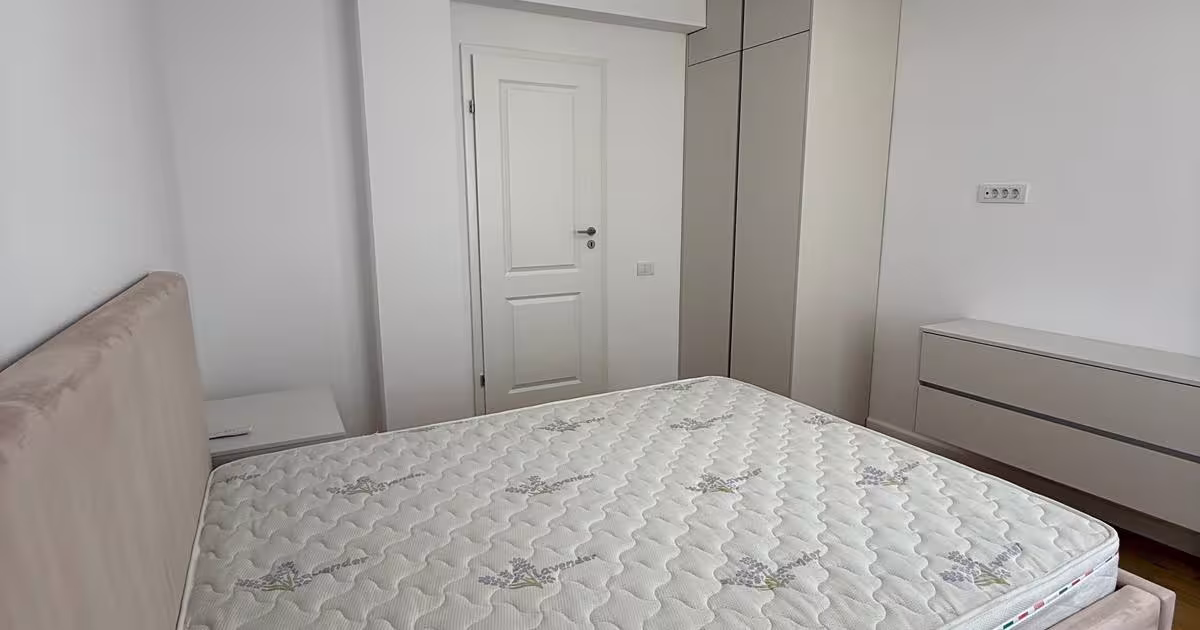 Casă 120 mp cu 4 camere în Tunari