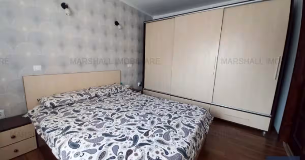 Casă 196 mp cu 4 camere în Bărcănești
