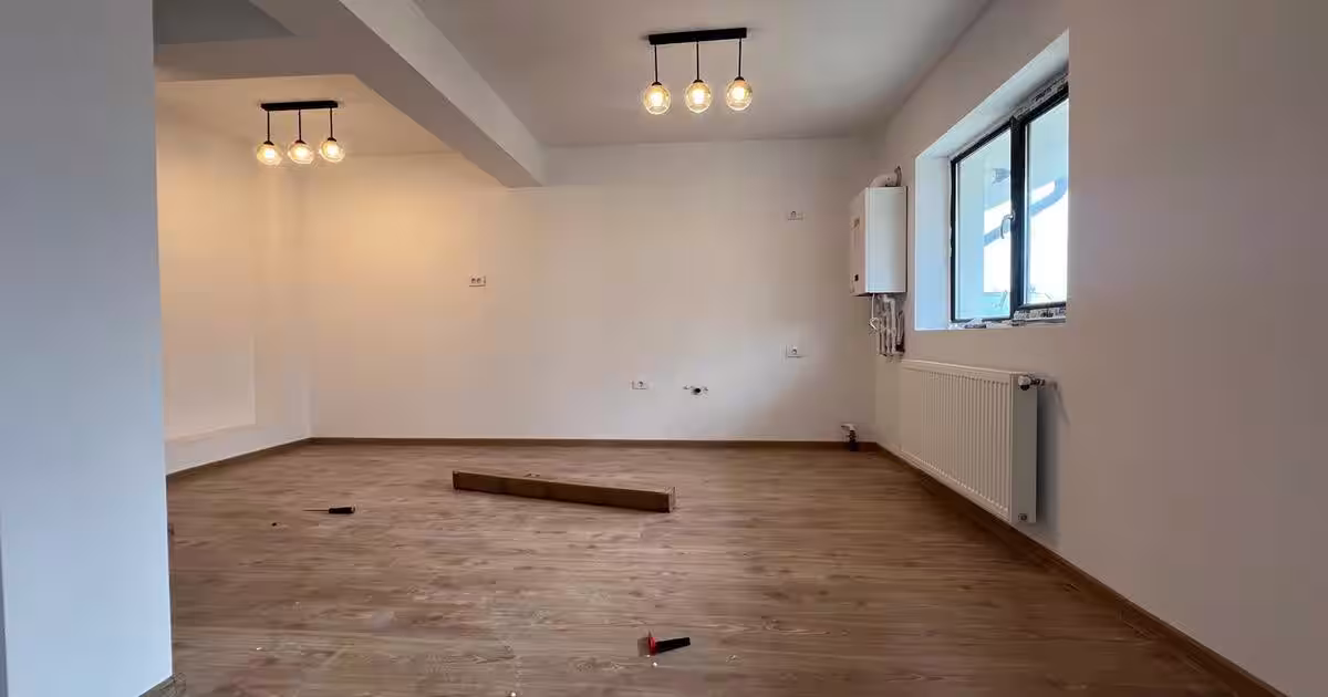 Casă P+E modernă, 2 dormitoare, balcon și pod – gata pentru noul tău început!