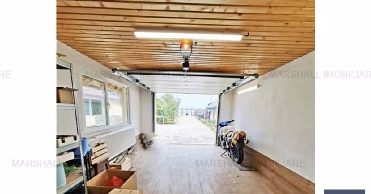 Casă 89 mp cu 6 camere în Ciorani