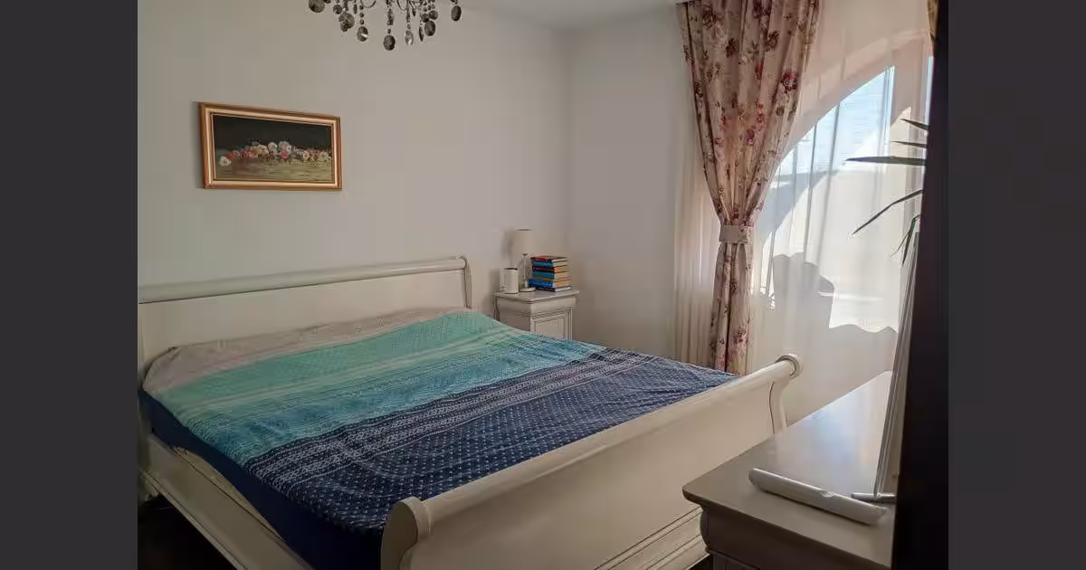 Casă 240 mp cu 5 camere în zona Central, Galați