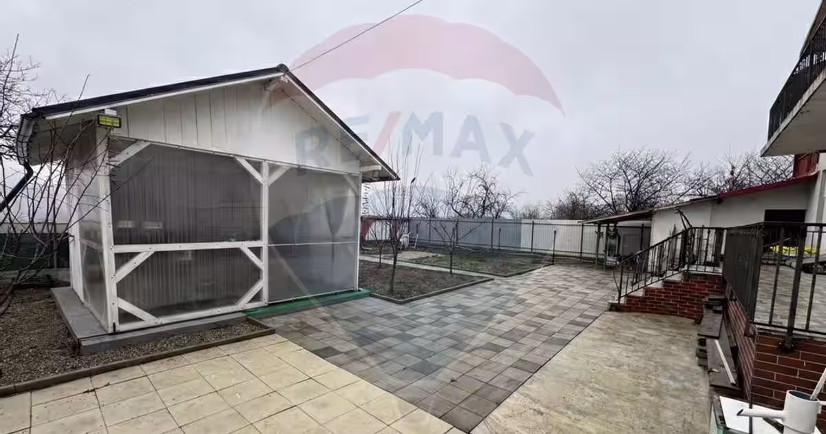 Casă cu 5 camere în Ghighiu
