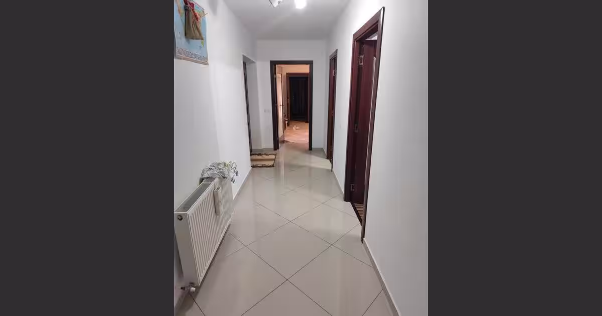Casă 86 mp cu 3 camere în Lipănești