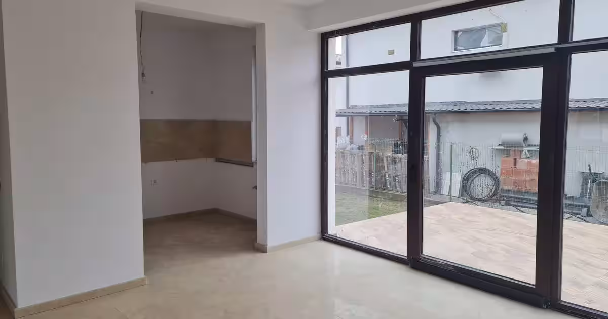 Casă 200 mp cu 4 camere în Pantelimon