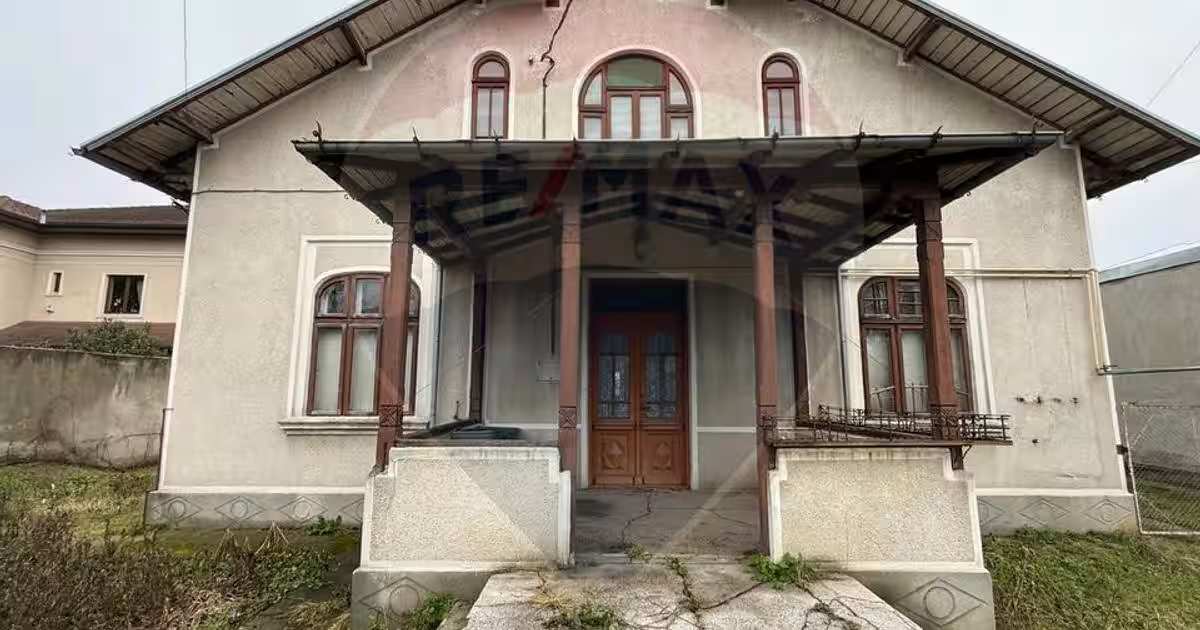 Casă cu 7 camere în zona Cantacuzino, Ploiești