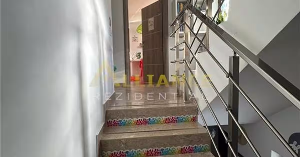 Casa individuala-213 mp util-300 mp teren P+2 Strada Amurgului