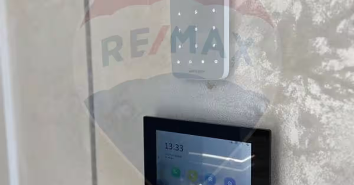 Casă 220 mp cu 6 camere în Preajba