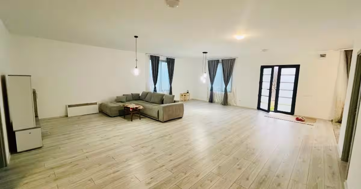 Casă 120 mp cu 5 camere în Scărișoara