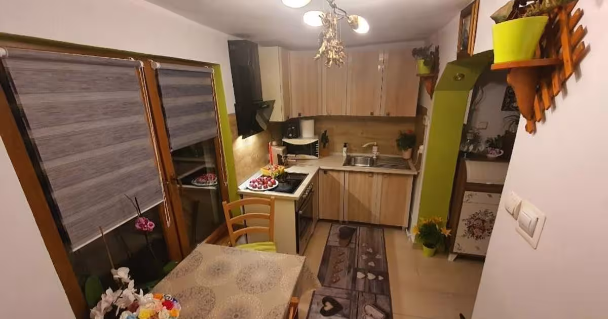 Casă cu 4 camere în zona Lupeni, Sibiu