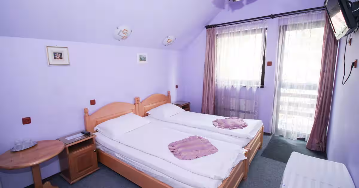 Casă cu 8 camere în zona 1 Mai, Sinaia