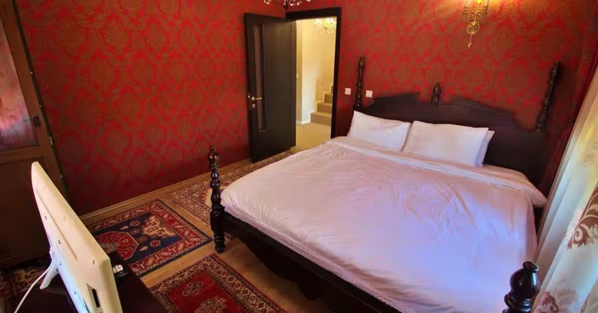 Vilă de vânzare - Valea Adâncă 220.000 EUR