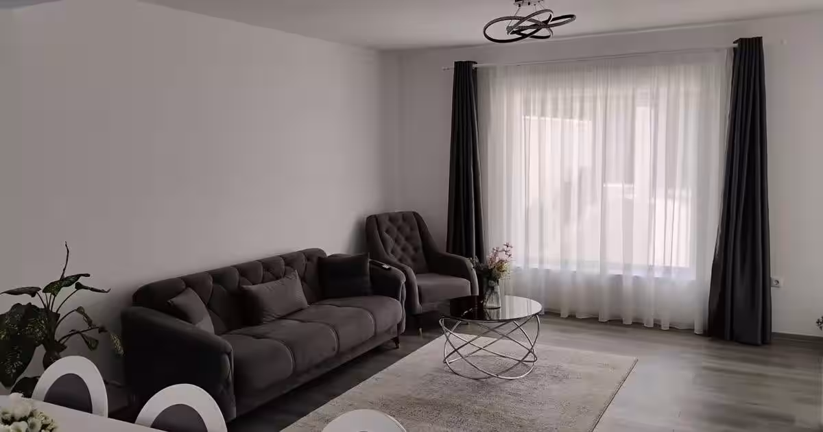 Casa Tip Triplex finisata mobilata -semicentral 200.000eur neg