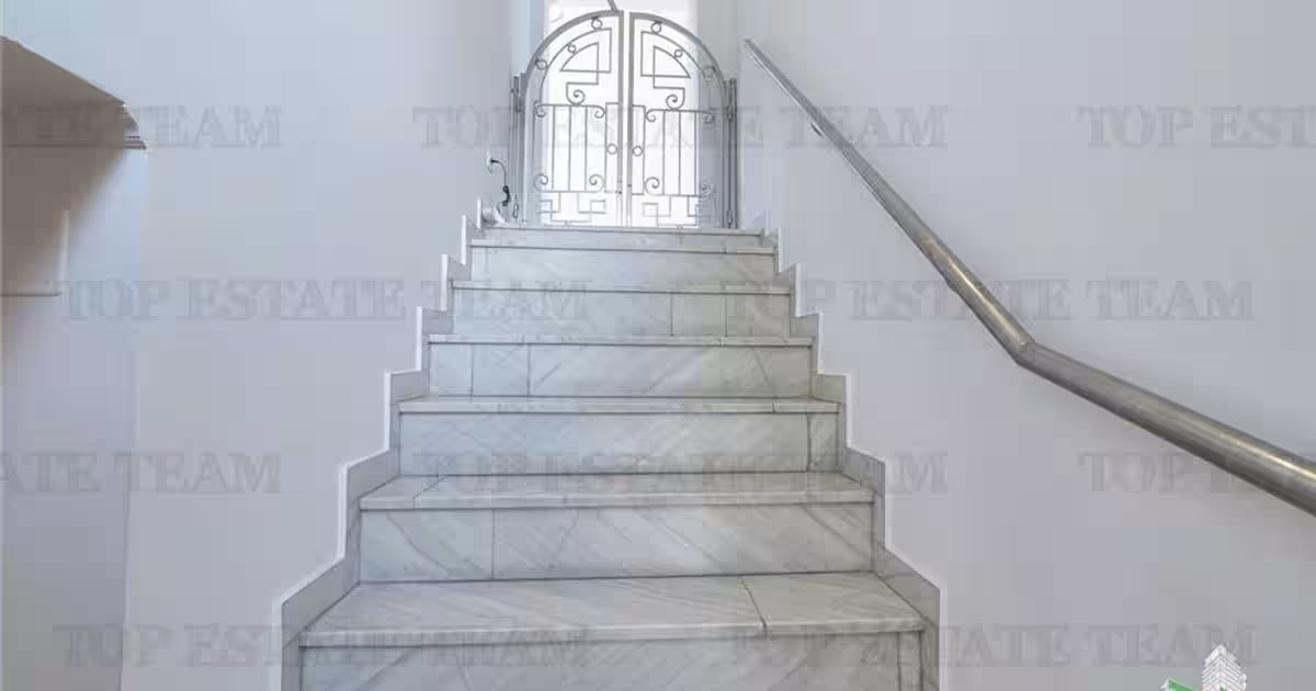 Casă individuală cu 10 camere în Agigea