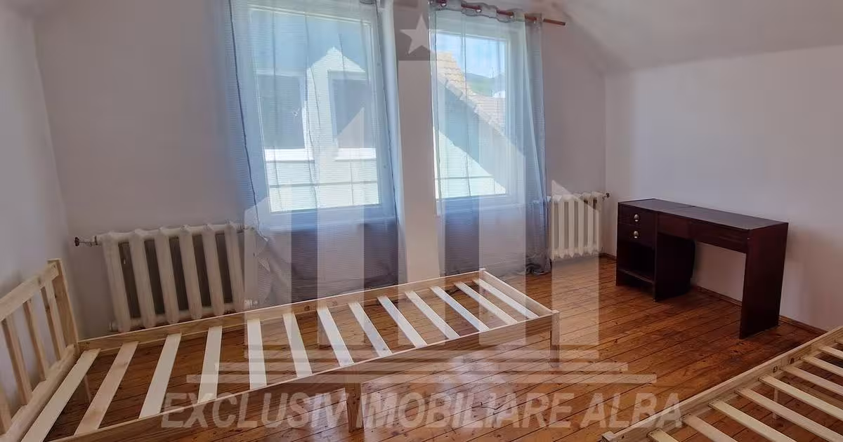 Casă individuală cu 8 camere în zona Cetate, Alba Iulia