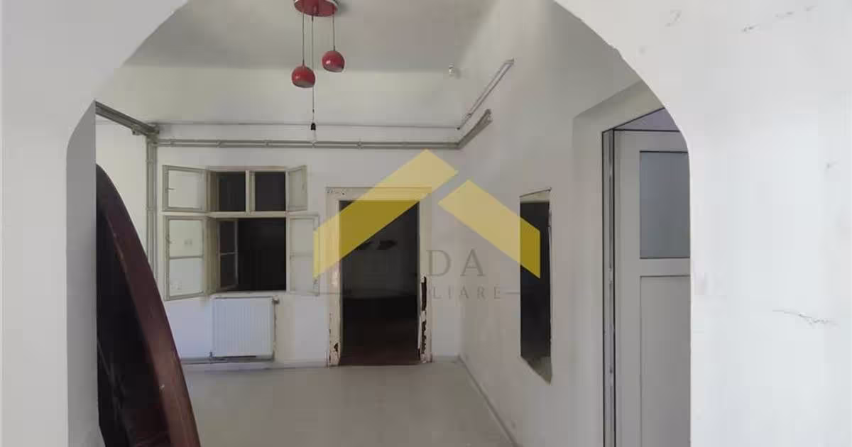 Casă individuală 150 mp cu 5 camere în zona UTA, Arad